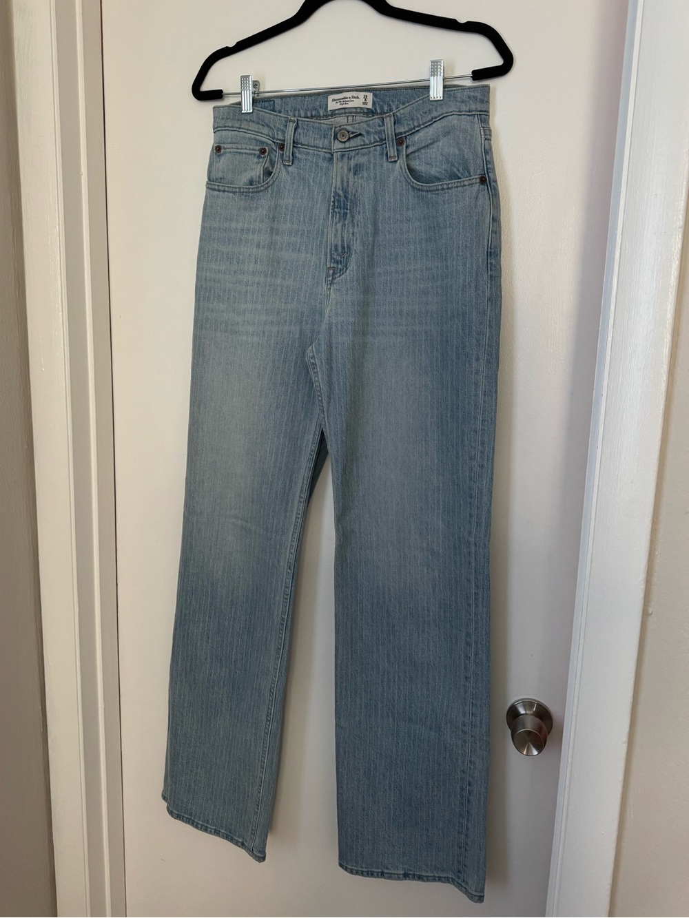 NWOT! Abercrombie High Rise Straight Leg Jeans - Light Blue Wash Pin Stripe